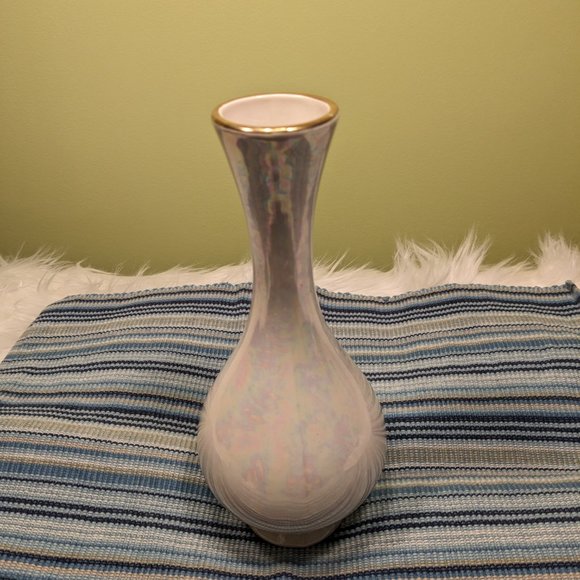 Vintage Mid-Century Mother of Pearl Vase Gold Rim - Picture 4 of 4
